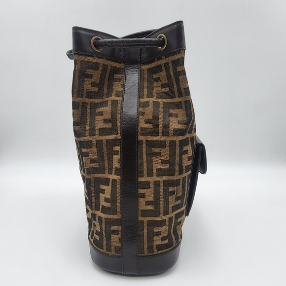 Fendi Zucca FF Canvas Vintage Shoulder Bag..Authentic !!! - Picture 3 of 16